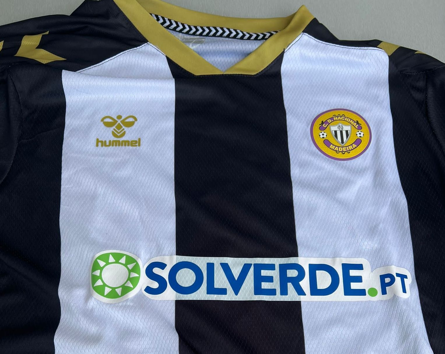 Solverde.pt patrocina dez clubes, incluindo a equipa feminina Valadares -  Meios & Publicidade - Meios & Publicidade